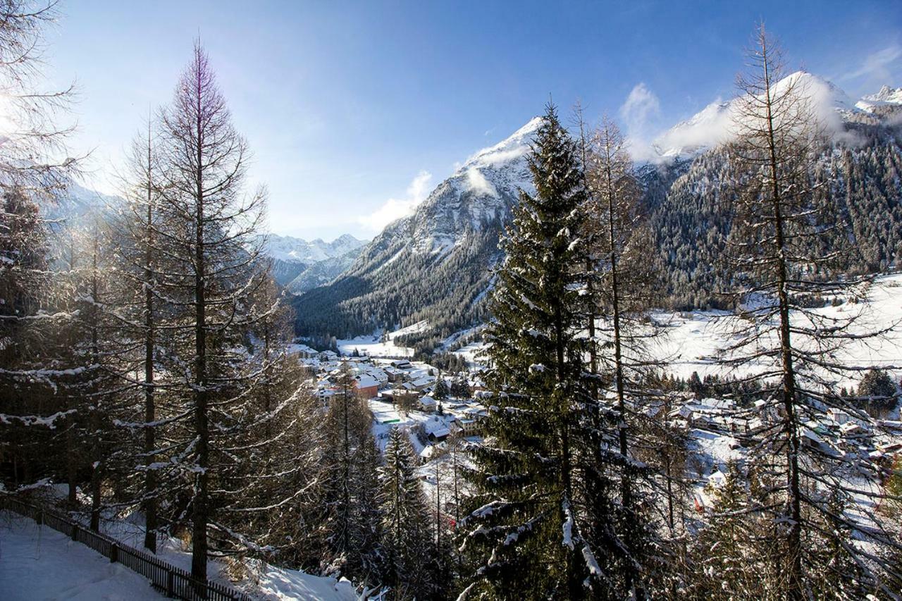 Ferienwohnung Chesa Dominium Bergün Exterior foto
